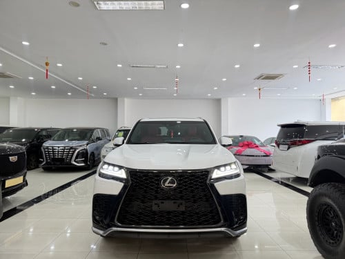 Lexus lx600 F-Sport 2023 7Seat Full option