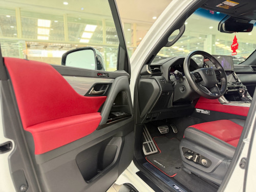 Lexus lx600 F-Sport 2023 7Seat Full option