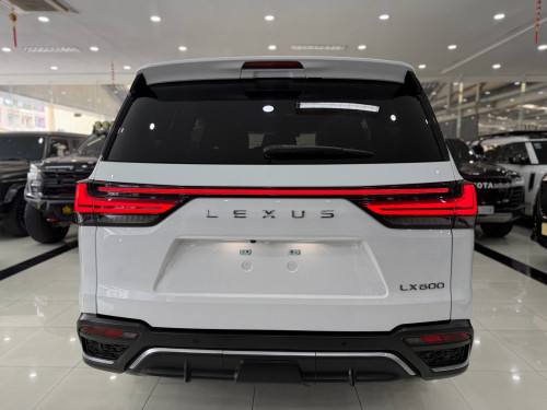 Lexus lx600 F-Sport 2023 7Seat Full option