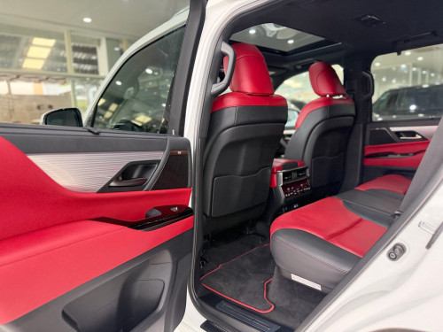 Lexus lx600 F-Sport 2023 7Seat Full option