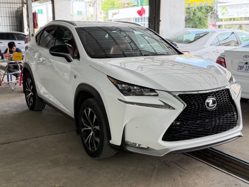Lexus Nx200t 2016 F-Sport ក្នុងក្រហម គុជ៣ ប៉ុង២ ៥ប៊ូតុង