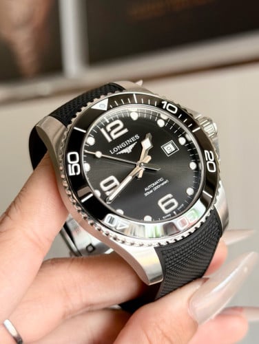 LONGINES Hydro Conquest Men’s Black Watch 42mm