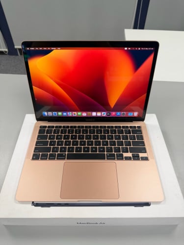 Macbook Air M1 (2020) ថ្មី99% មានប្រអប់ Charger original