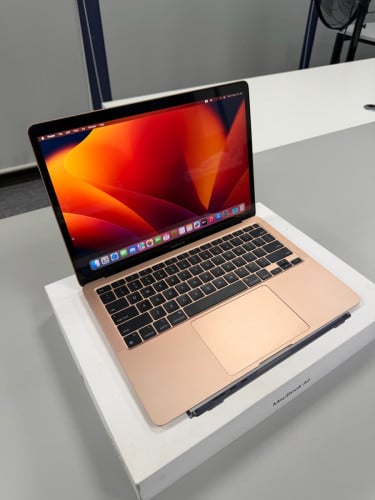 Macbook Air M1 (2020) ថ្មី99% មានប្រអប់ Charger original