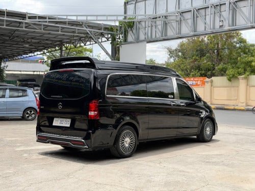 Mercedes Benz V-class