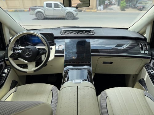 Mercedes Benz V-class