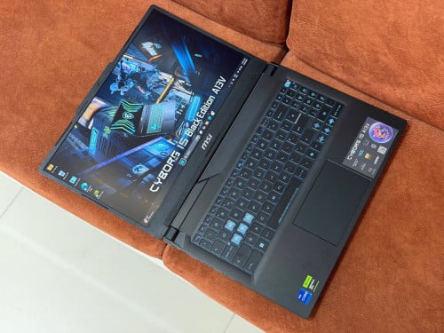 MSI Cyborg 15 A13VF ( 99% )CPU Core i7-13th, RAM 16GB, SSD 512GB, VGA Nvidia RTX4060 8GB