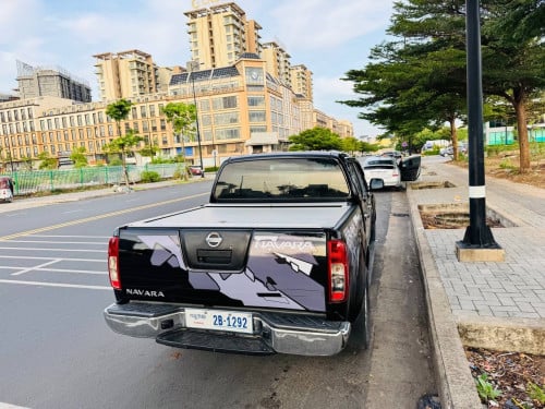 NAVARA 07ប៉ុង2ឡានមហាខ្ចី