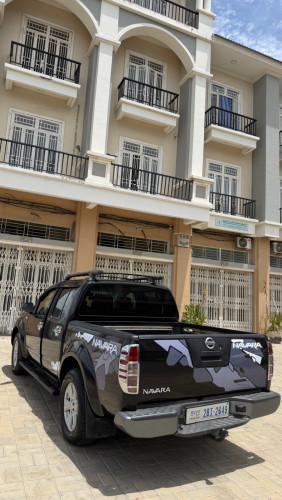 Nissan NAVARA ឆ្នាំ 06