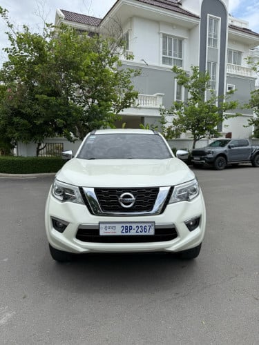 Nissan Terra 2021