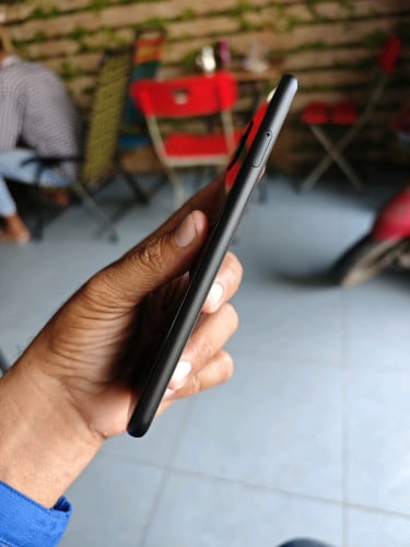 Pixel 4xl 6g/64g_USA(វៃដូរបាន)👉$110