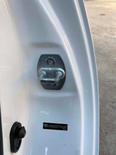 Prius 07 Foll ធូរីងក្នុងលឿងថ្មីលក់ប្រញាប់លុយ