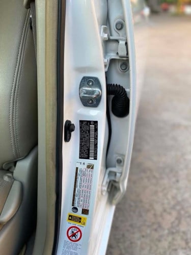 Prius 07 Foll ធូរីងក្នុងលឿងថ្មីលក់ប្រញាប់លុយ