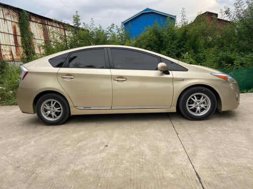 Prius 2011 options 4 solar and Android cameras 360