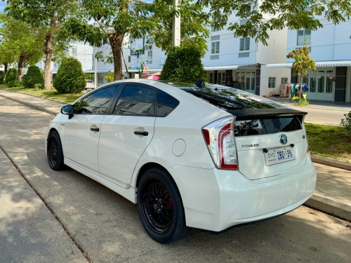 Prius 2013 សម្រាប់ជួល