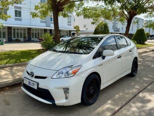 Prius 2013 សម្រាប់ជួល