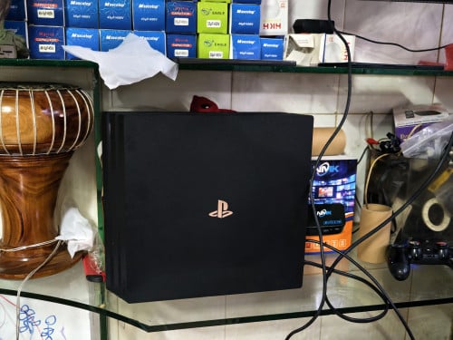 PS4 pro original with 40game