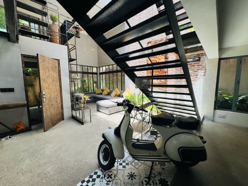Renovated 3 Bedrooms For Rent in Tonle Bassac Area Close to BKK1