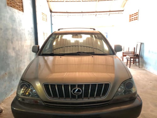 RX300 ឆ្នាំ02 ប៉ុង2 តម្លៃ 9700$ ឡានស្អាតជិះគ្រួសារ