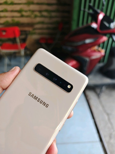 Samsung S10 5G 8g/256g_Korea(វៃដូរបាន)👉$145