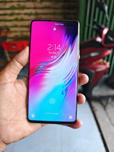 Samsung S10 5G 8g/256g_Korea(វៃដូរបាន)👉$145