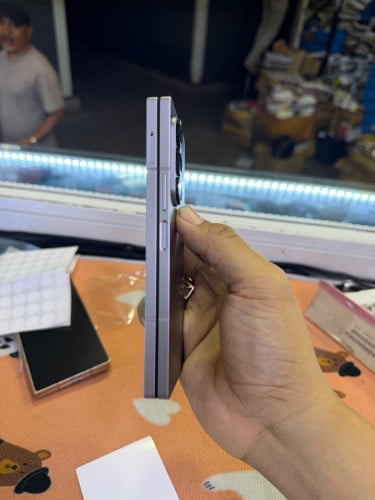 Samsung zfold6 512G/12G sim2 ស្អាត 98%