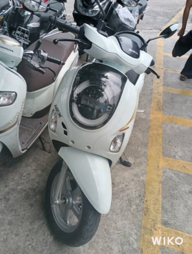 Scoopy I ម៉ូតូក្រុមហ៊ុនលក់ ម៉ូតូជិះផ្ទាល់ខ្លួន