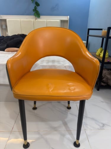 Single chair
