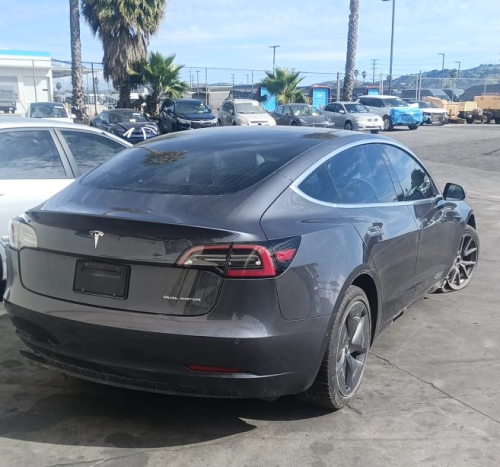 Tesla Model 3 AWD Long Range