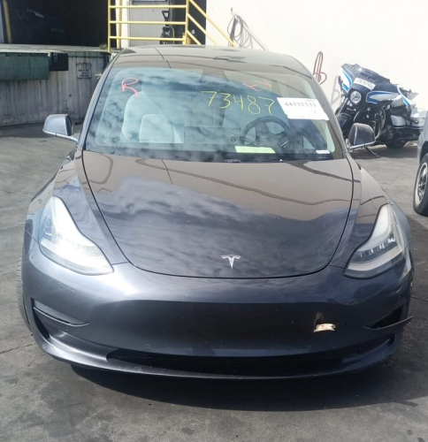 Tesla Model 3 AWD Long Range