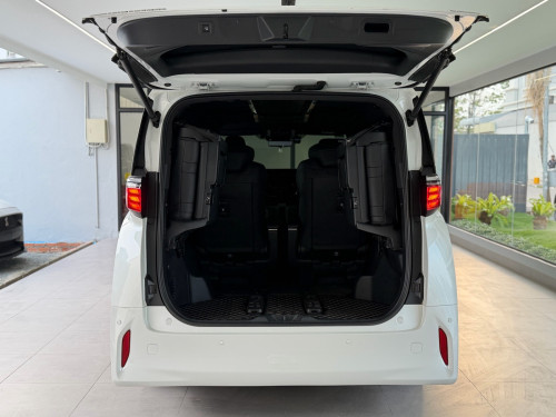 Toyota Alphard 2024 ស្លាកលេខ