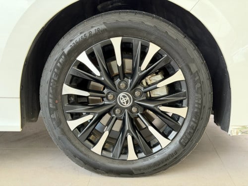 Toyota Alphard 2024 ស្លាកលេខ