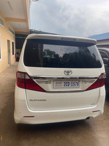 Toyota Alpharf 2013 for rent 1000/1month