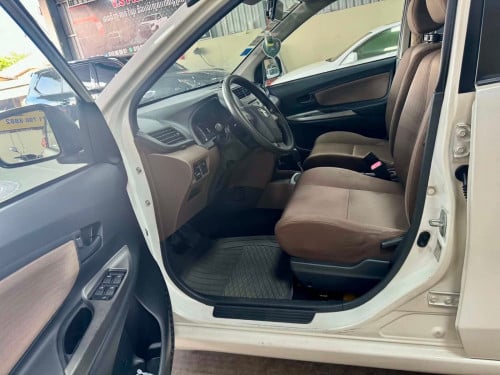 Toyota AVENZA 2016
