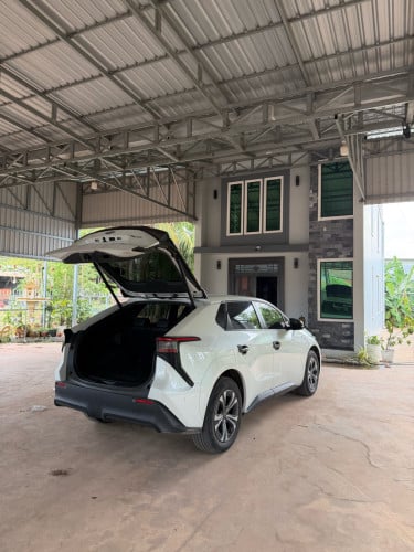 Toyota bz4x 2024 Rang615Km ទើបតែប្រើបាន2មុឺនគីឡូ