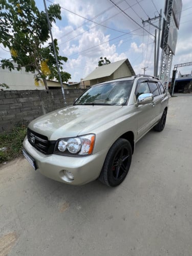 Toyota Highlander 2002 P1 V4 ឡានថ្មី