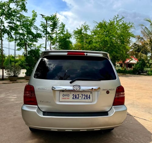 Toyota Higlander 2002 ប៉ុង2 បើកតំបូល V6