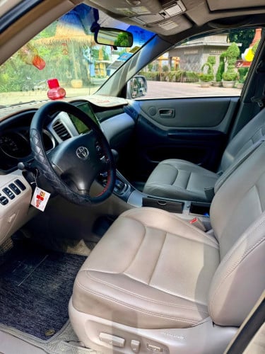 Toyota Higlander 2002 ប៉ុង2 បើកតំបូល V6