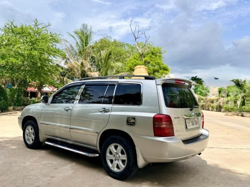 Toyota Higlander 2002 ប៉ុង2 បើកតំបូល V6