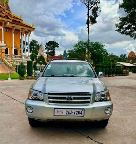 Toyota Higlander 2002 ប៉ុង2 បើកតំបូល V6