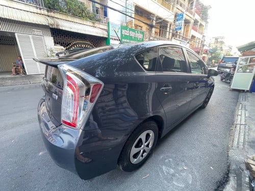 Toyota Prius 2012 option3 new tax paper