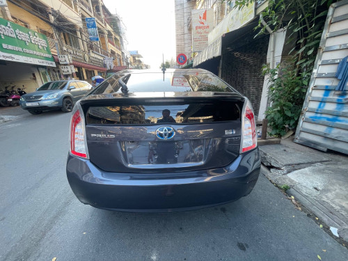 Toyota Prius 2012 option3 new tax paper