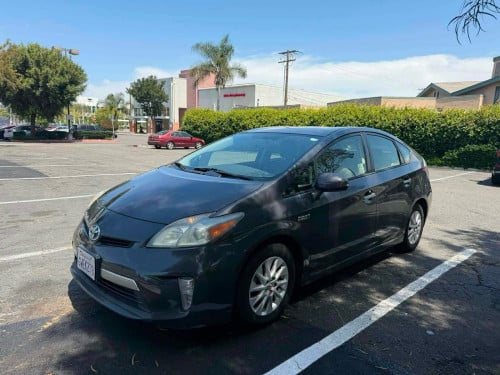 Toyota prius 2012 options 3 plug in