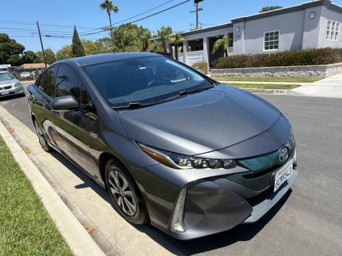 Toyota Prius Prime Full Premium 2017 ឡាន​កាលី​ ទឹក​ថ្នាំ​សុីន​មួយ​ជុំ​