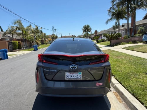 Toyota Prius Prime Full Premium 2017 ឡាន​កាលី​ ទឹក​ថ្នាំ​សុីន​មួយ​ជុំ​