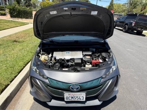 Toyota Prius Prime Full Premium 2017 ឡាន​កាលី​ ទឹក​ថ្នាំ​សុីន​មួយ​ជុំ​