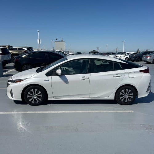 Toyota Prius Prime Full XLE 2021 ឡាន​ស្អាត​ សាច់​ដែក​ថ្មី​ណាស់​