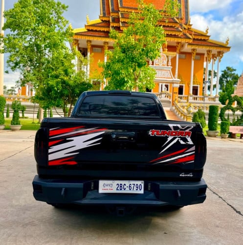 Toyota Tundra 2007 ឡើង 2014 សាំង + ហ្គាស