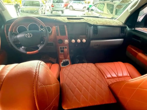 Toyota Tundra 2007 P1 ហ្គាសហេីយ​ ថ្មីណាស់​ គ្មានទាស់