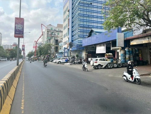 Urgent Commercial Property for Sale in Boeng Tumpun 1!